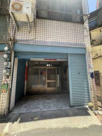 高雄大學*臨路大地坪大空間*漂亮透天 泰揚房屋
