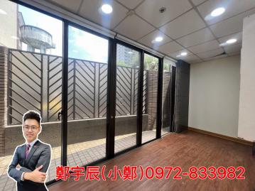 新店首購房屋 大坪林捷運大空間店面 另有約定專用庭院