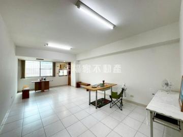 台南買房首選 【鄰小北商圈大坪數套房】 ✅台南房仲老妹