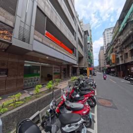 新北金牌房仲 中港商圈稀有黃金大店面