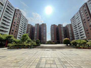 岡山土地廠房專家 岡山勵志國宅乙區#大四房+平車出租*含管