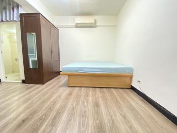 國泰街免爬高套房