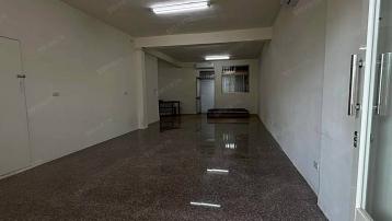 大里區立仁路一樓店面 18000
