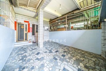 台南土地房屋買賣 優質房仲 永康交流道桂田酒店旁透天8米路