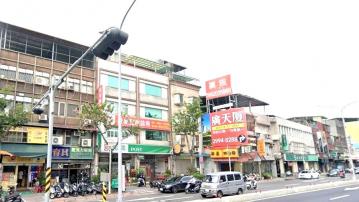 思源紅綠燈口郵局寬面店面-新莊店面