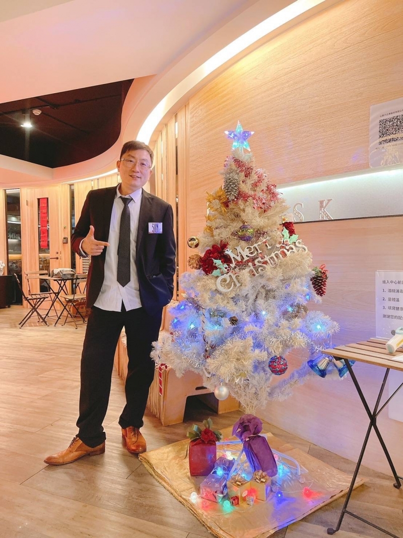 房仲 連曙光 照片