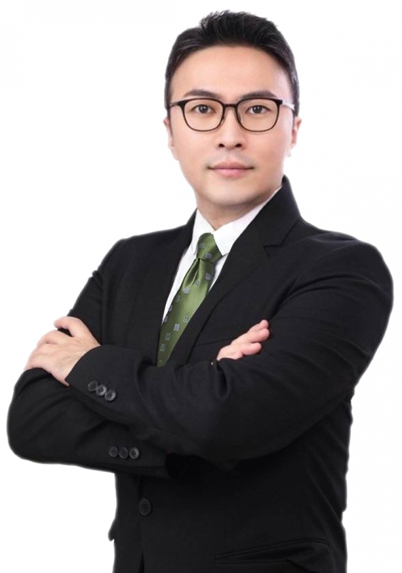 房仲 黃酋政 照片