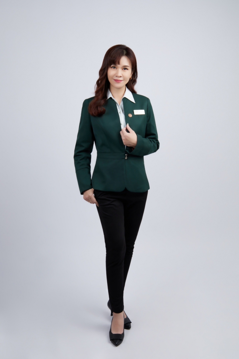 房仲 鈞兒 照片