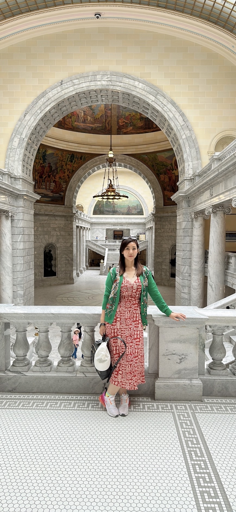 房仲 胡茂 照片