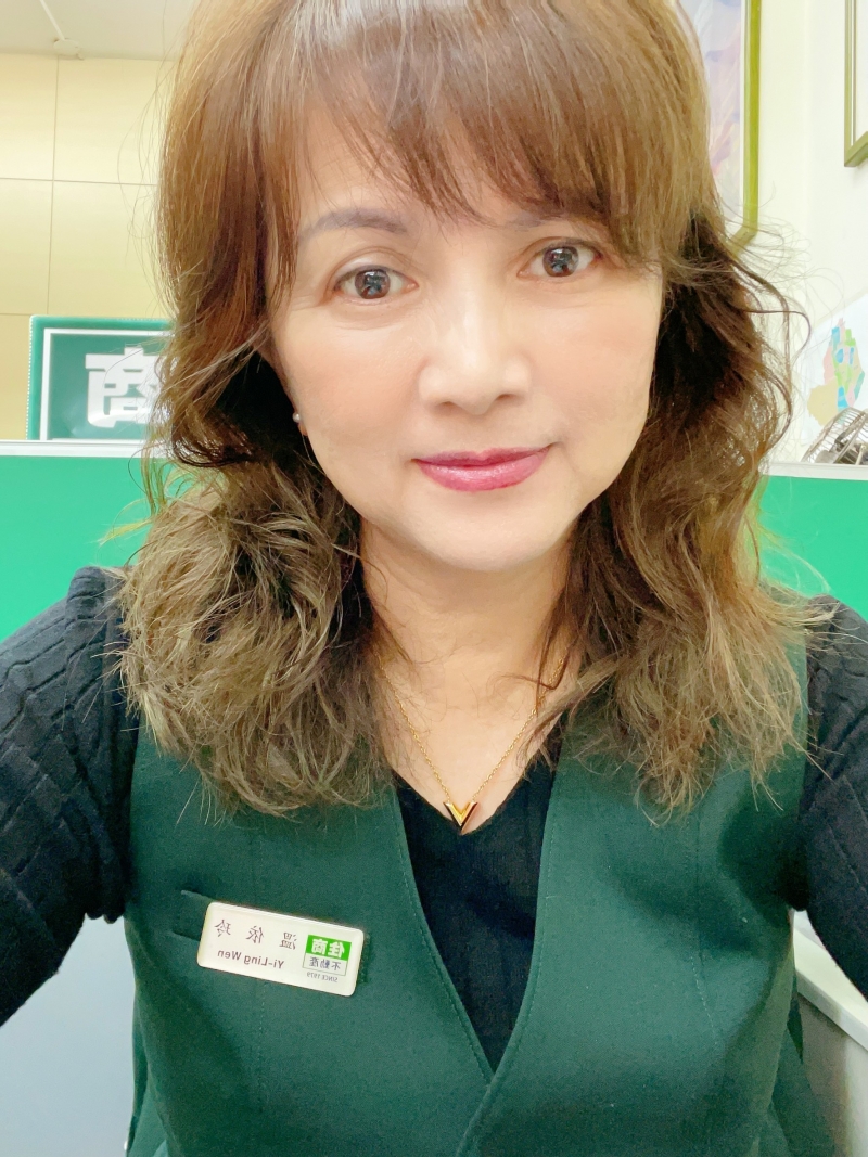 房仲 温依玲 照片