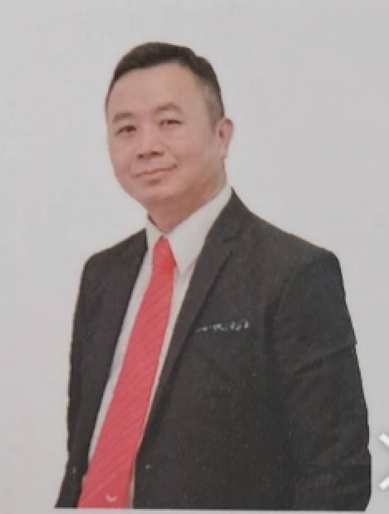 房仲 曹昌裕 照片