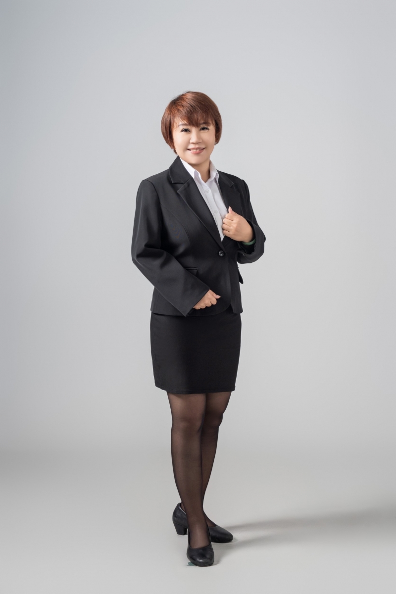 房仲 陳怡文 照片