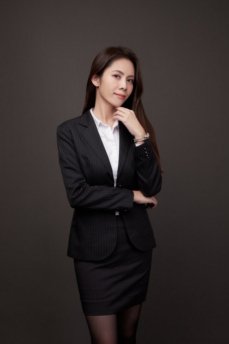 房仲 張立唯 照片