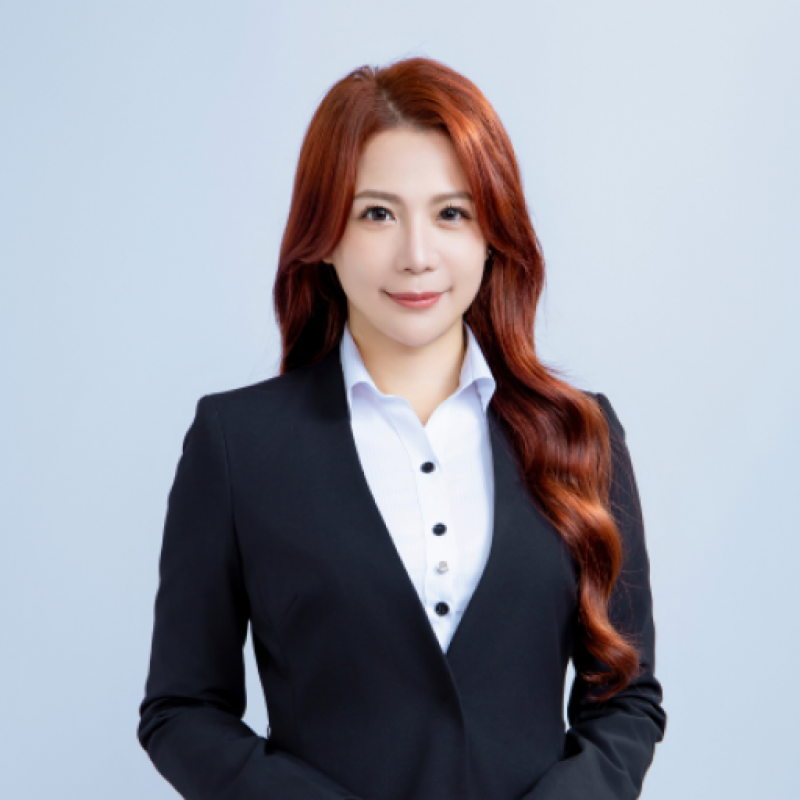 房仲 余珮綵 照片