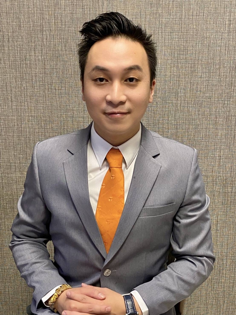 房仲 丁丁  丁峻緯 照片