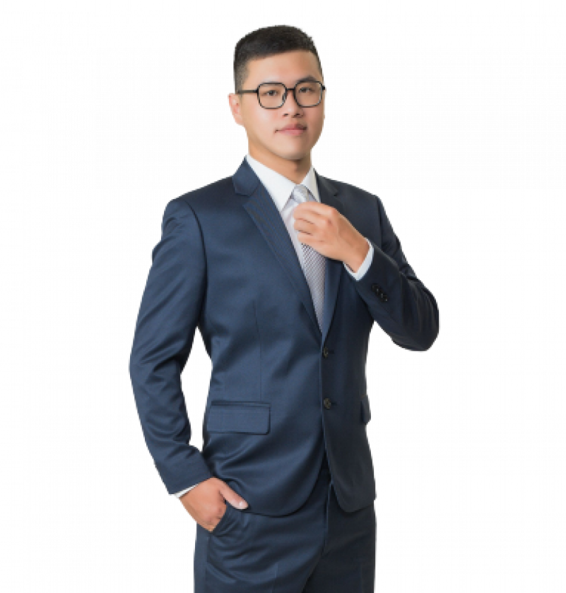 房仲 邱越 阿越 照片