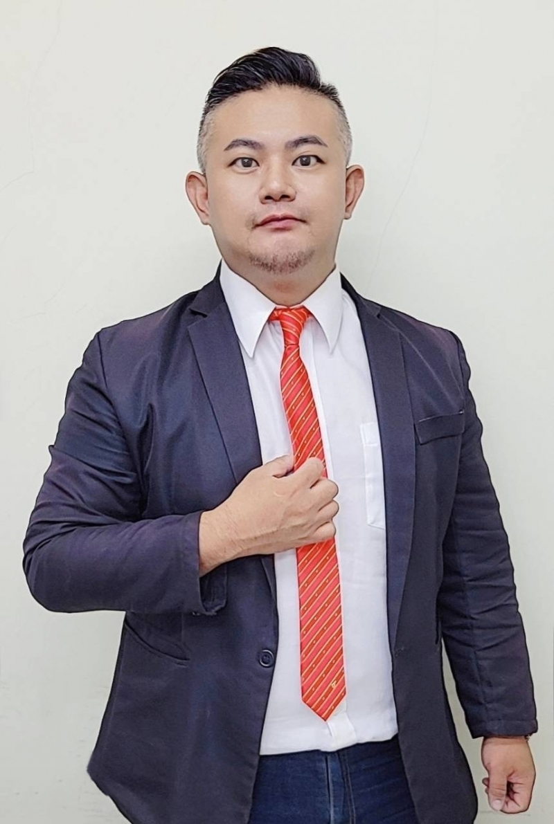 房仲 李帥辰 照片