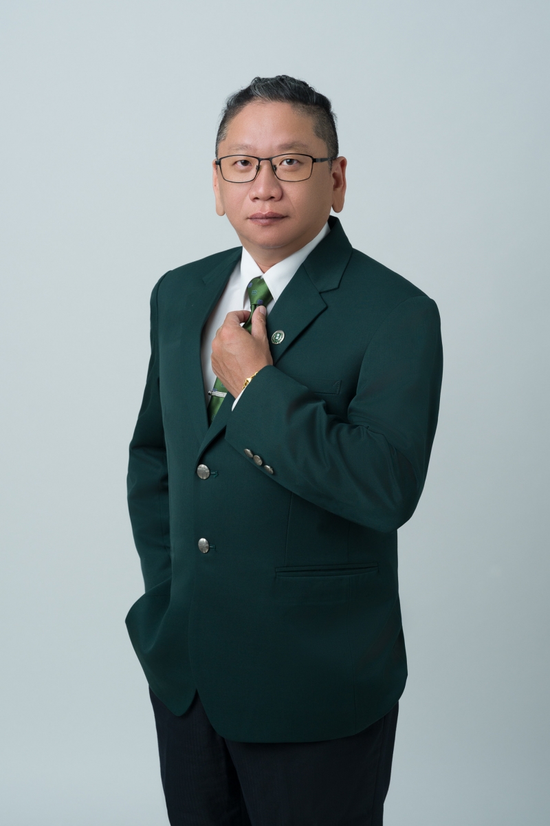 房仲 顏志穎 鼓山社區專家 照片