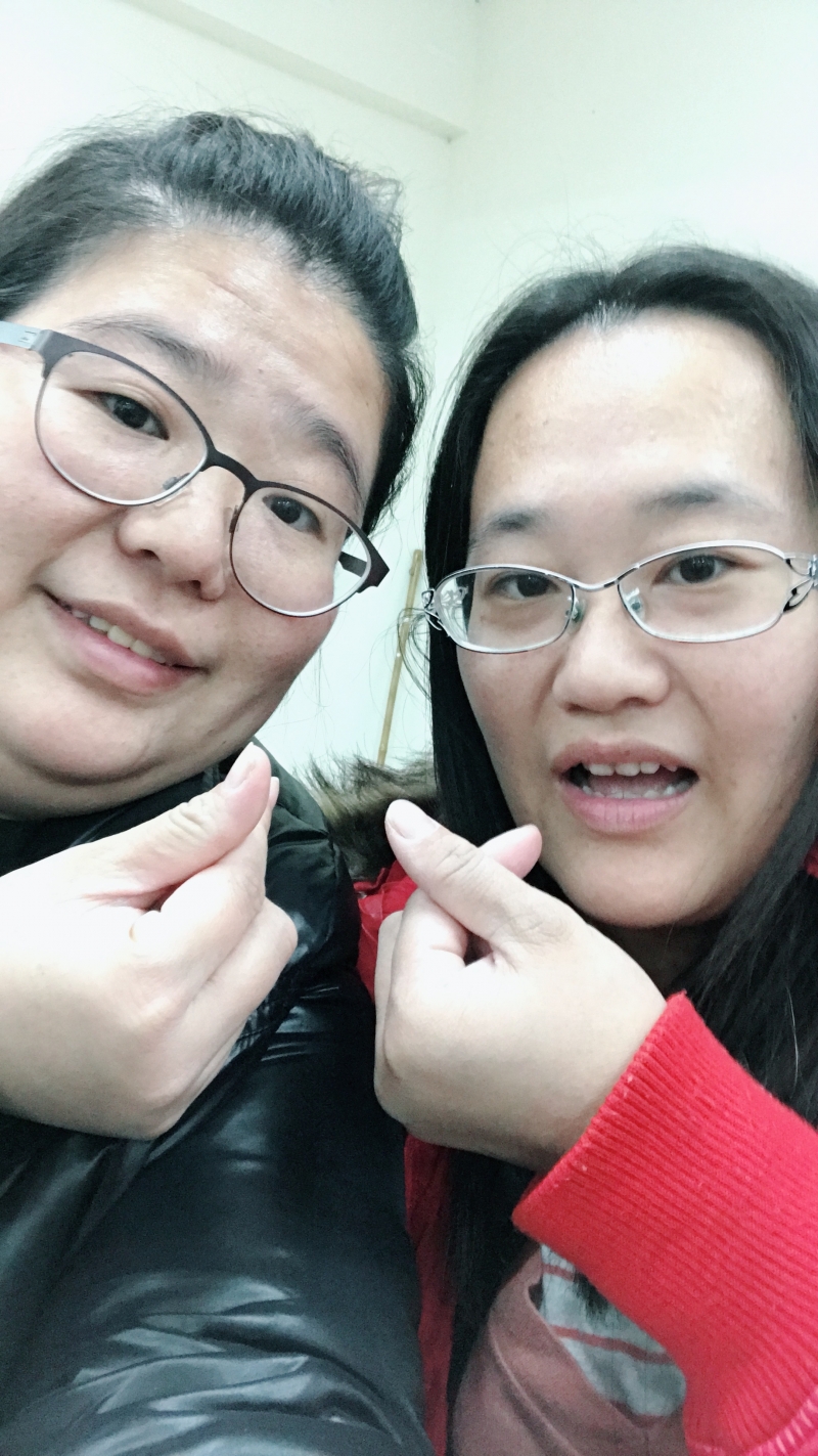 房仲 梁雅雯/梁詩瑩 照片