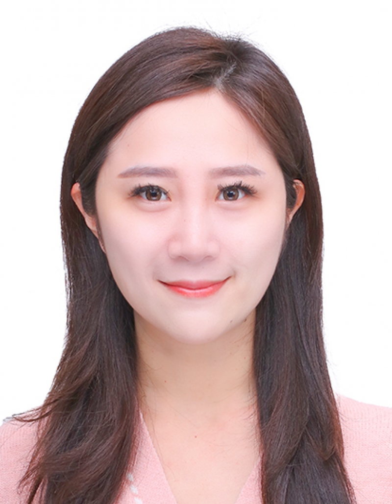 房仲 游佩儒 照片