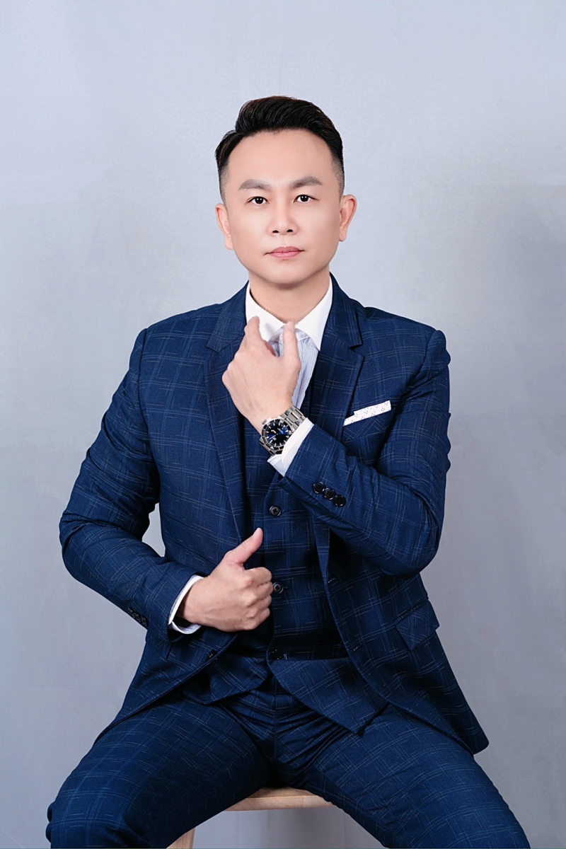 房仲 吳睿展 照片