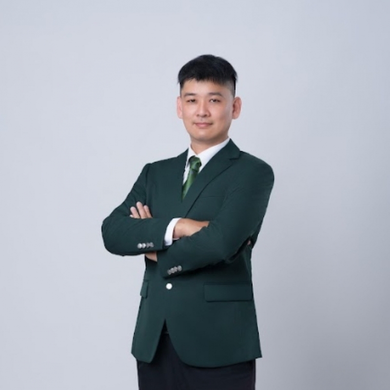 房仲 曾繁超 照片