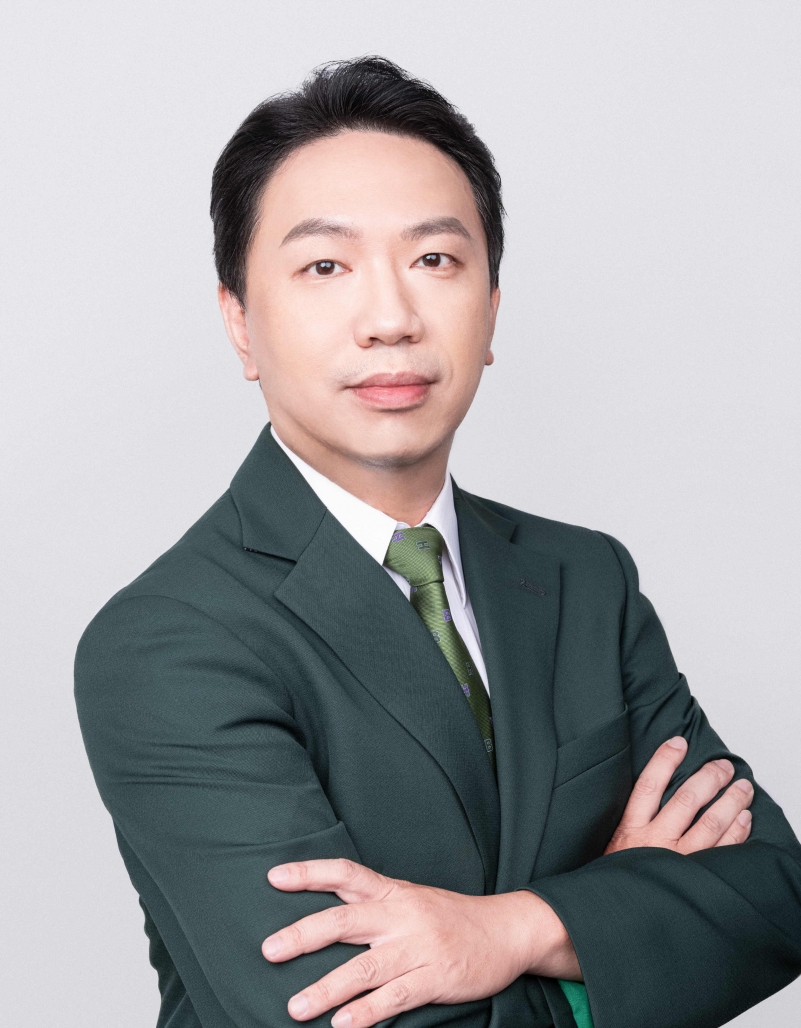 房仲 男哥 照片