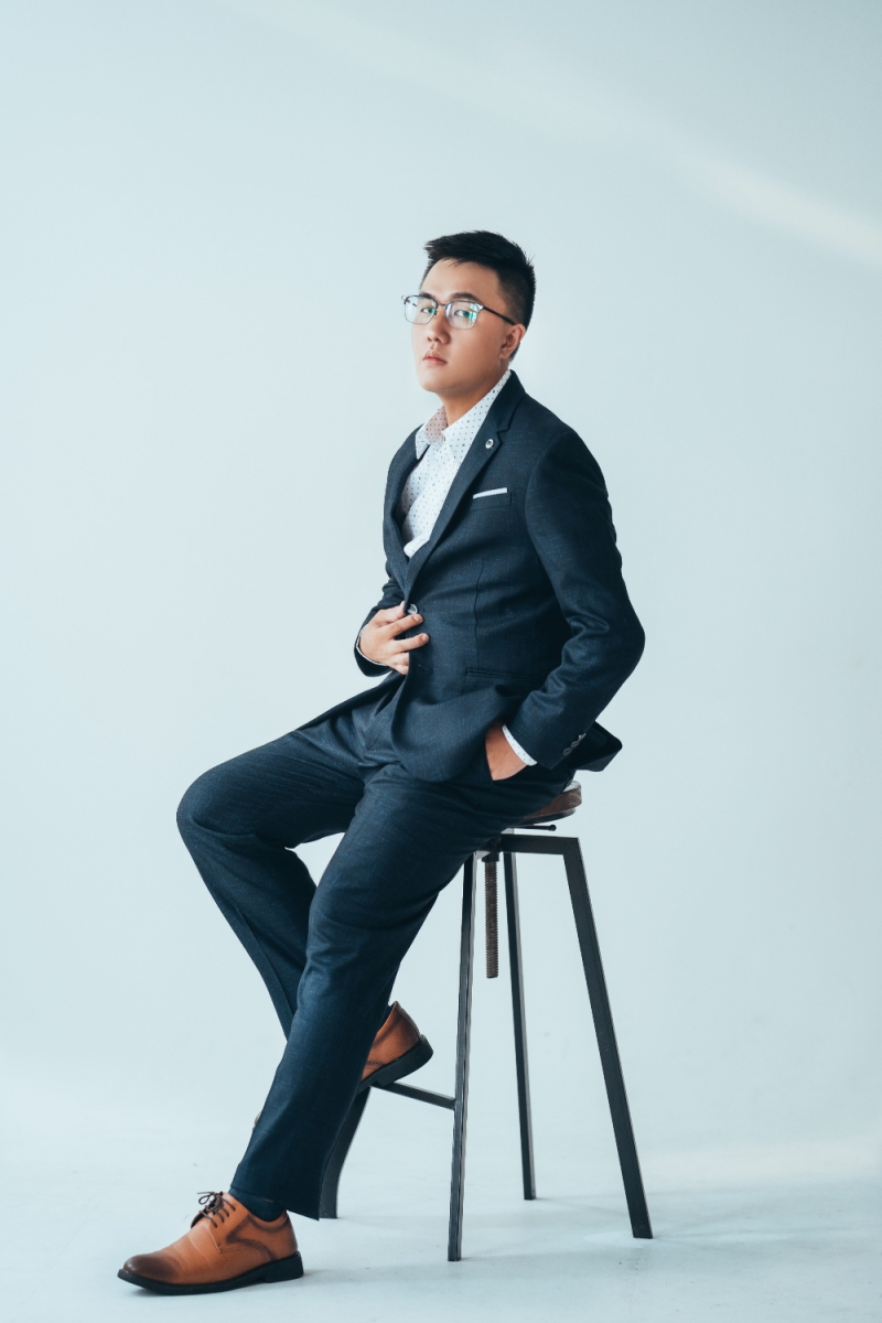 房仲 吳昊儒 吳狄 照片