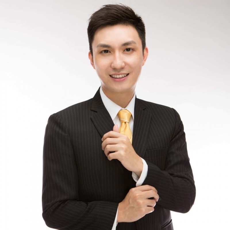 房仲 李榮緯 照片