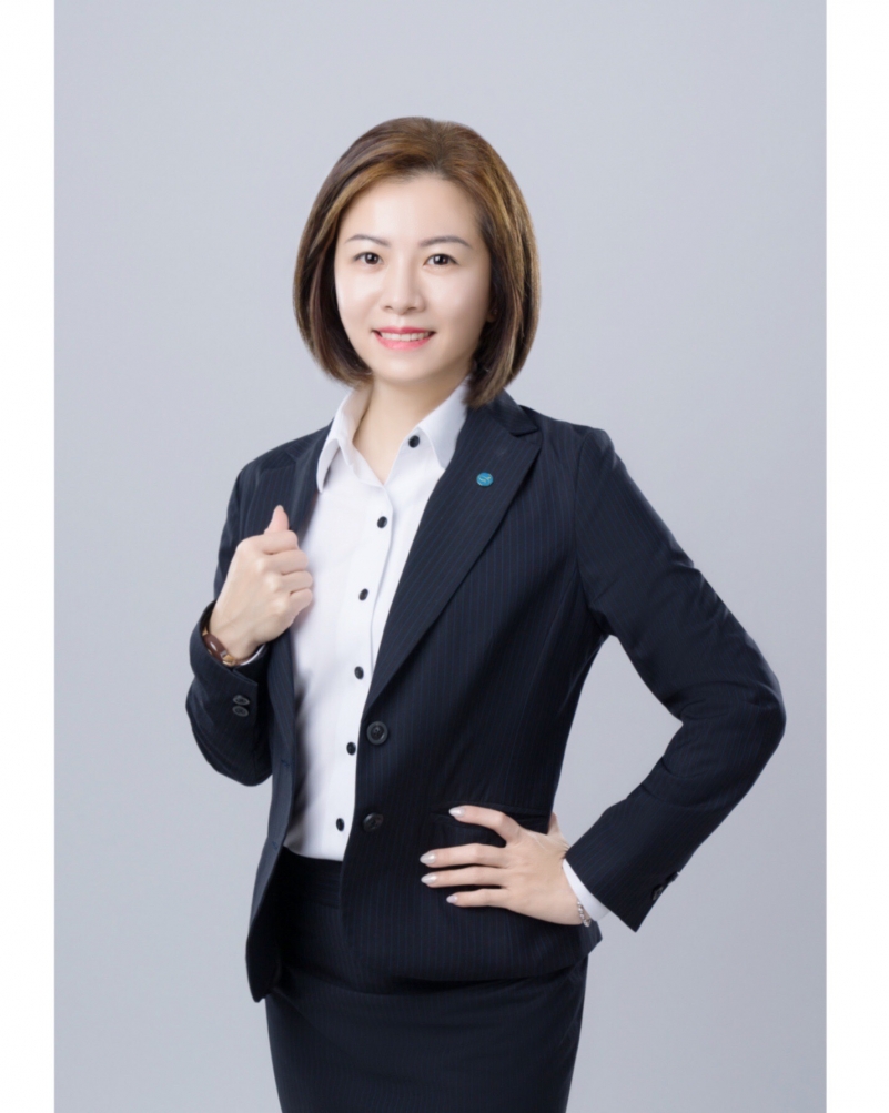 房仲 吳莉婕 照片