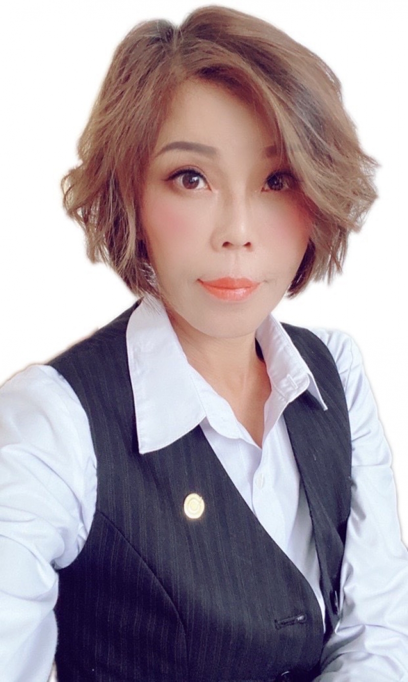 房仲 陳婉蓁 照片