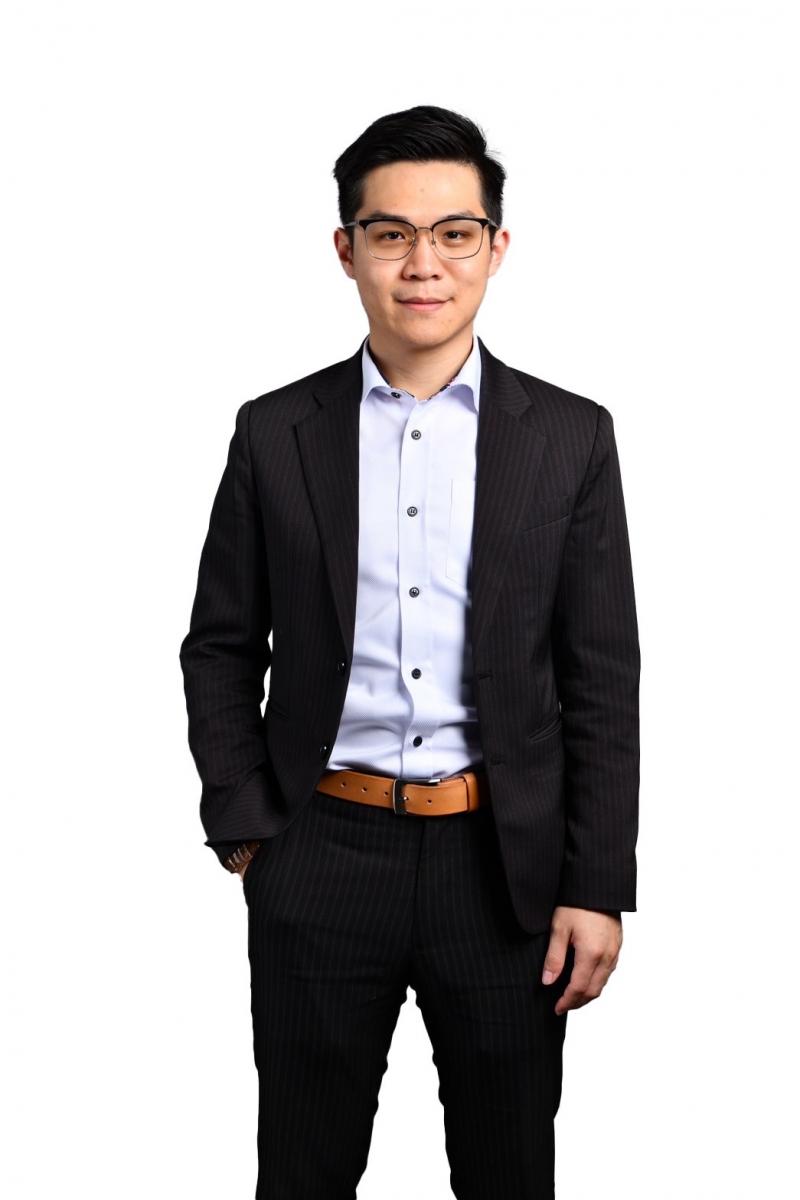 房仲 王秉鋐 照片