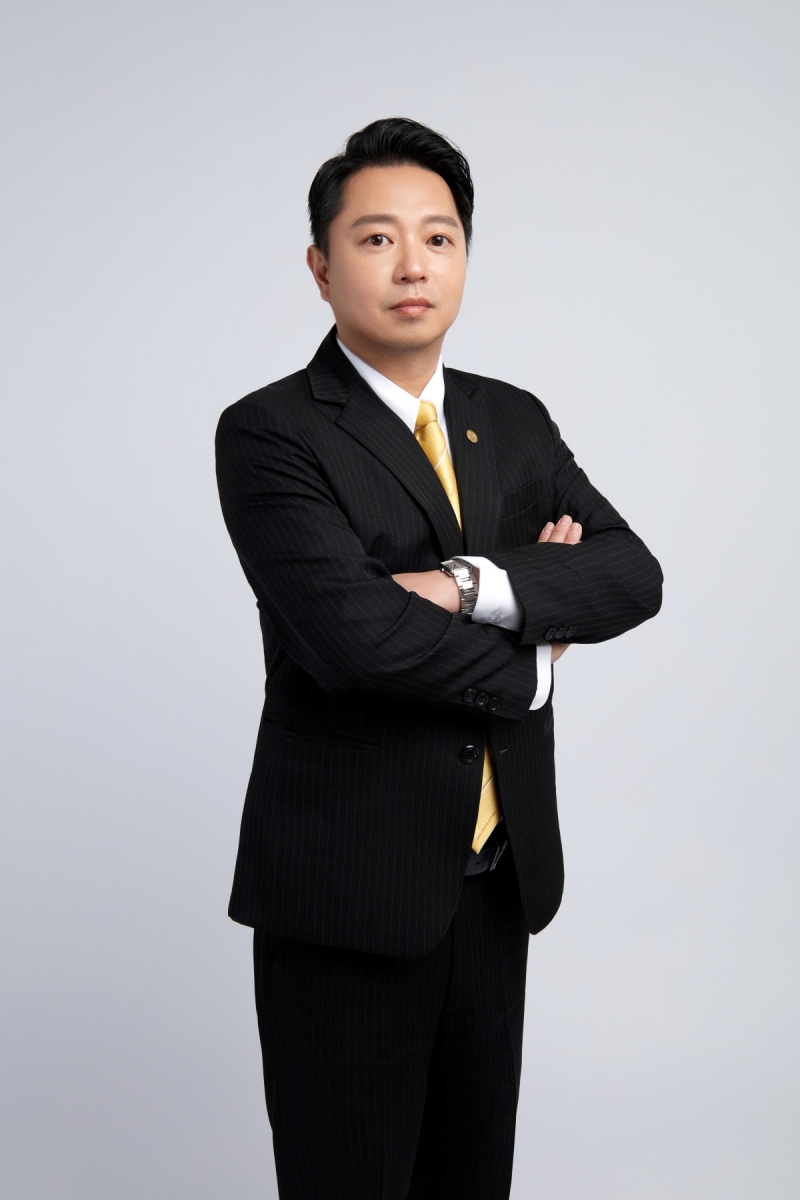 房仲 陳俊興 照片