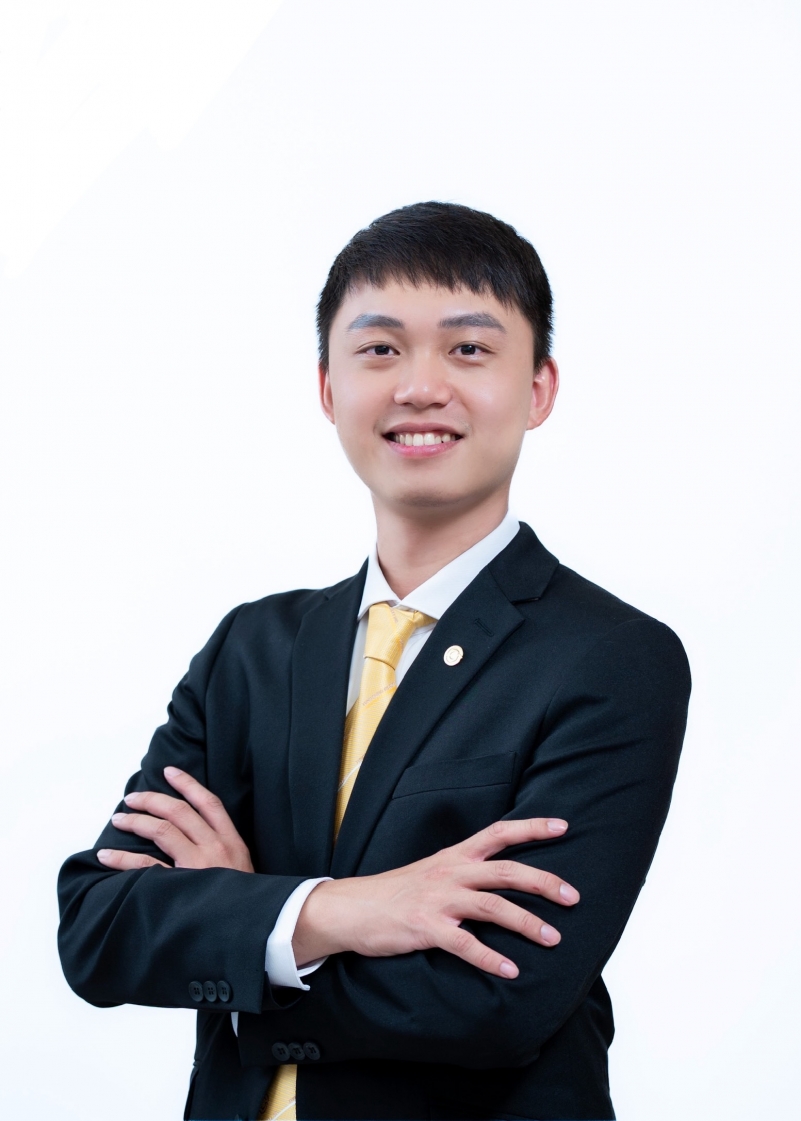 房仲 高御傑 照片