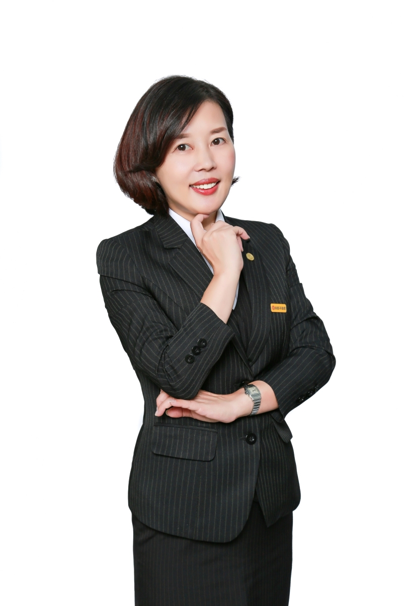 房仲 王秀麗 照片