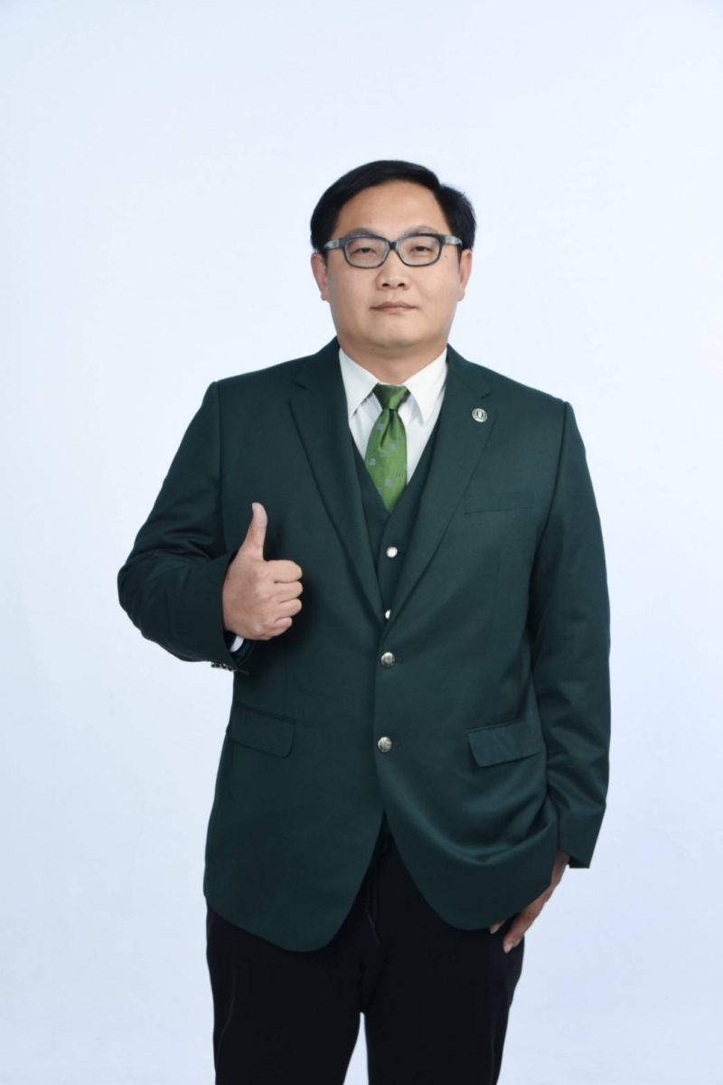 房仲 何宜政 住商何先估 照片