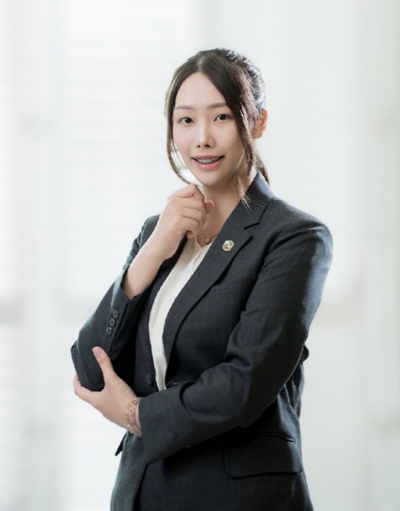 房仲 陳韋汝 照片