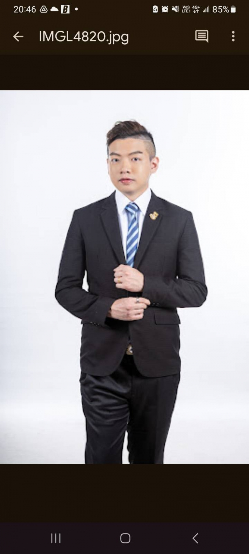 房仲 鄭百亨 照片