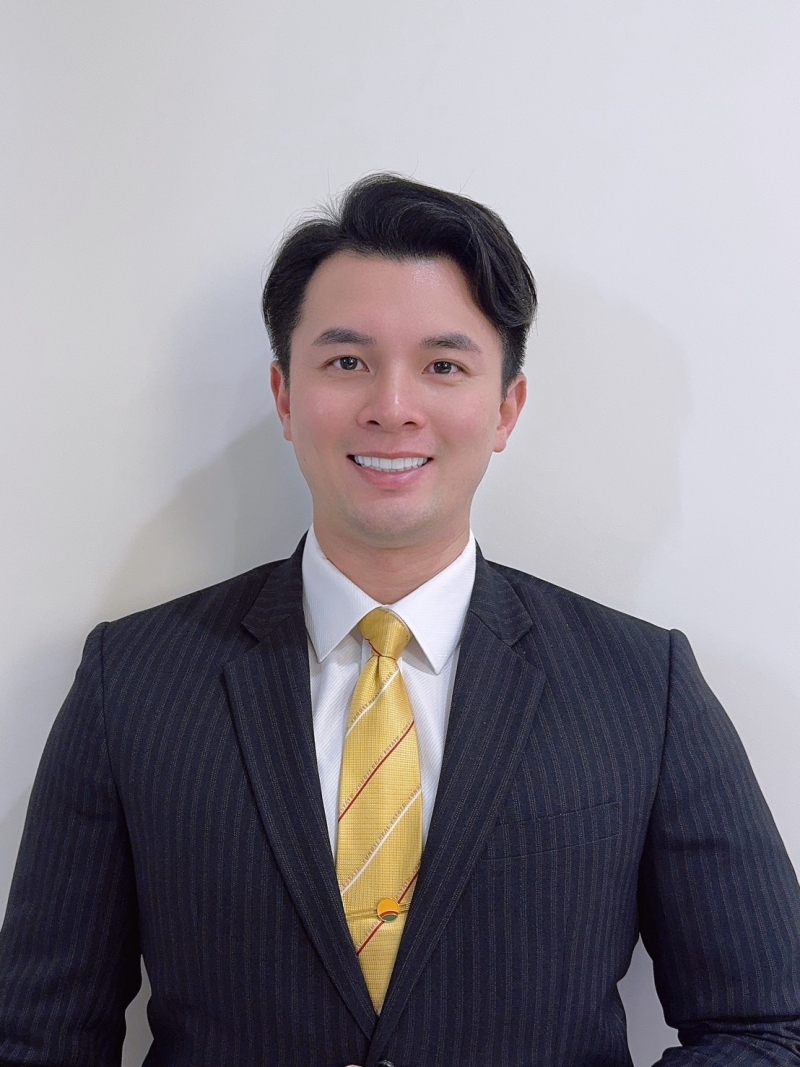 房仲 許哲維 照片