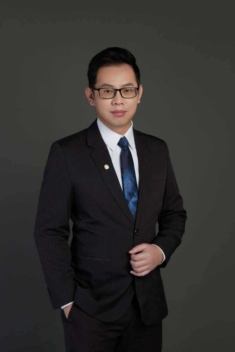 房仲 魏舶名 照片