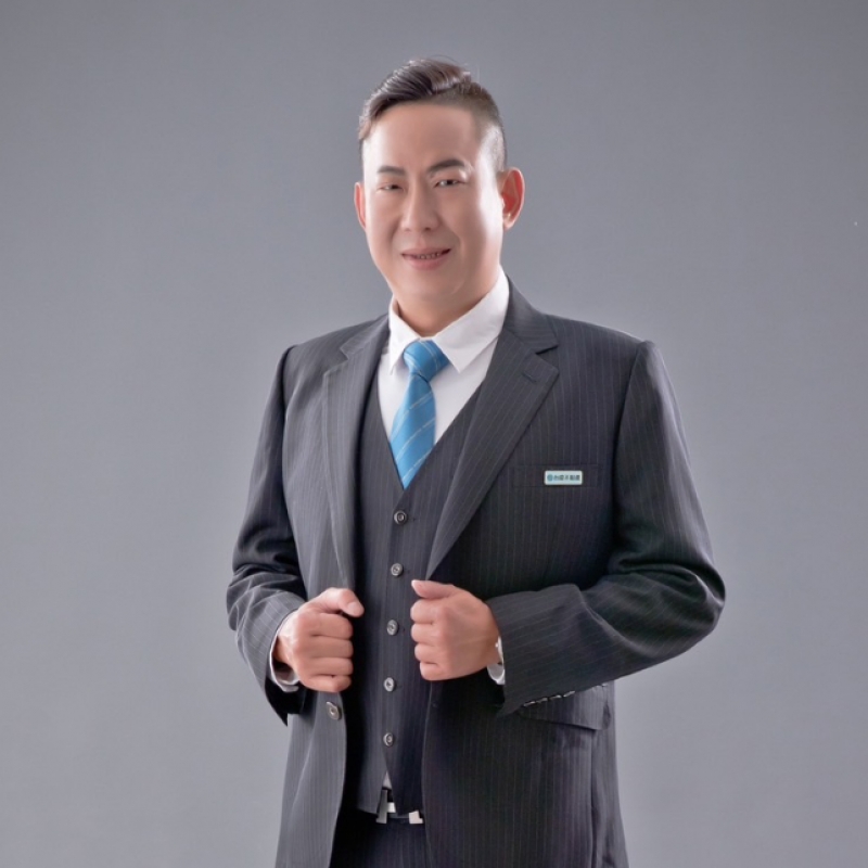 房仲 丁志傑 照片