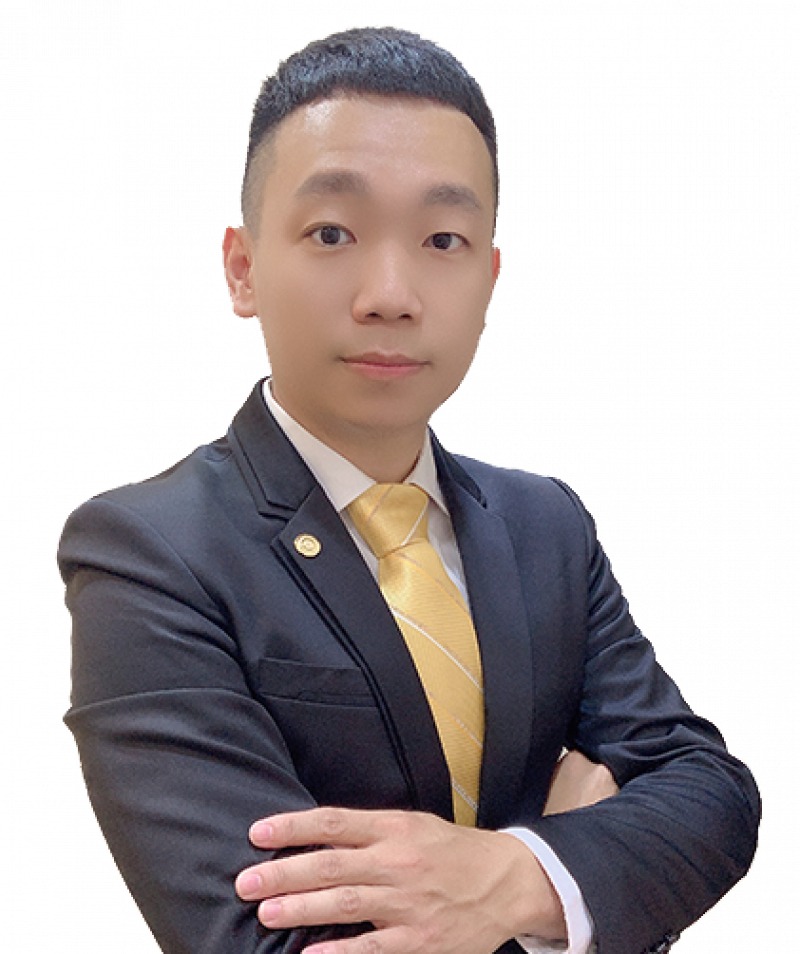 房仲 李緯騰 照片