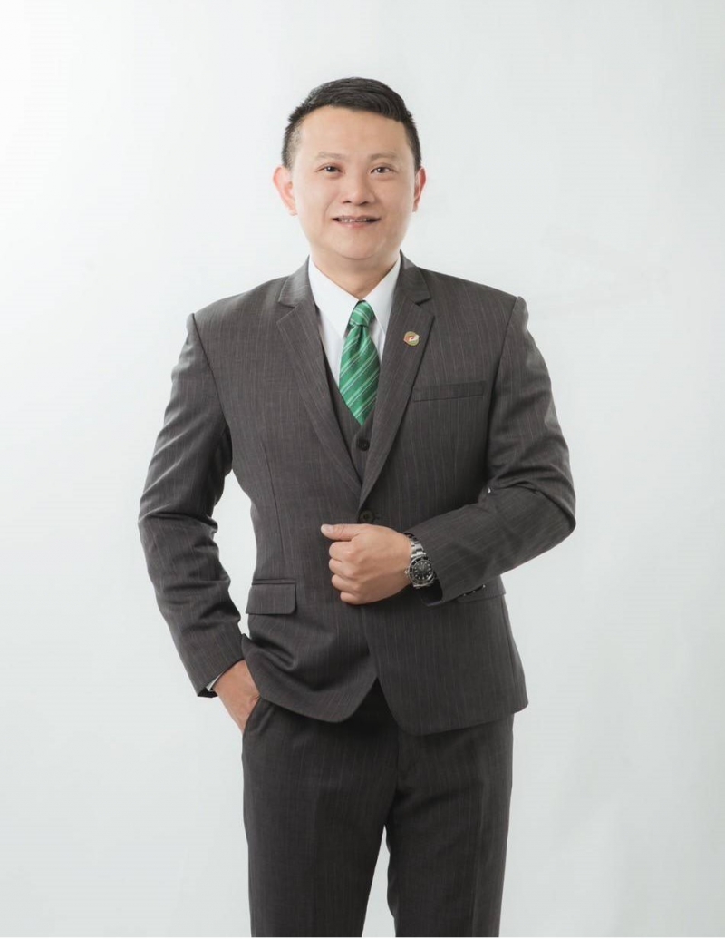 房仲 林育正 照片