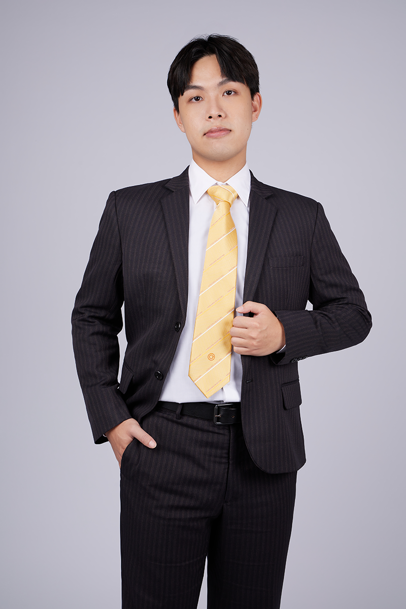 房仲 彭啓恆 Oliver 照片