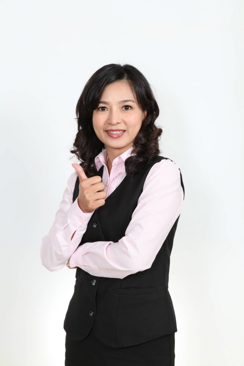 房仲 黃丹珮 照片