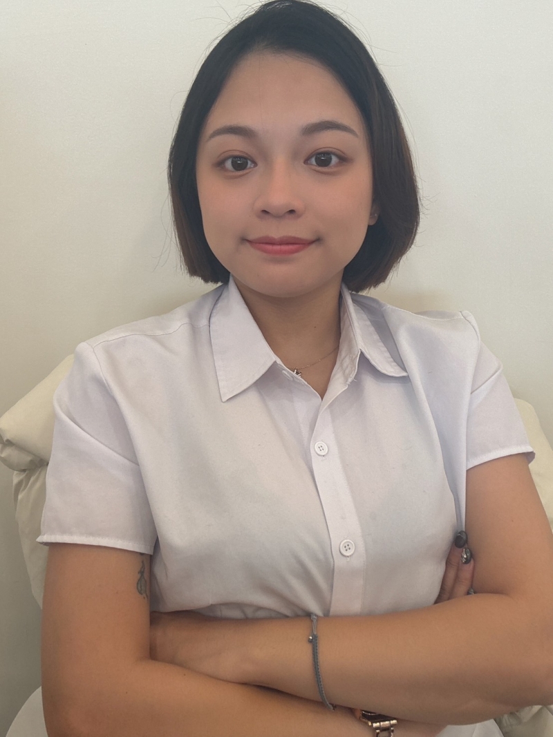 房仲 鄭佳瑩 照片