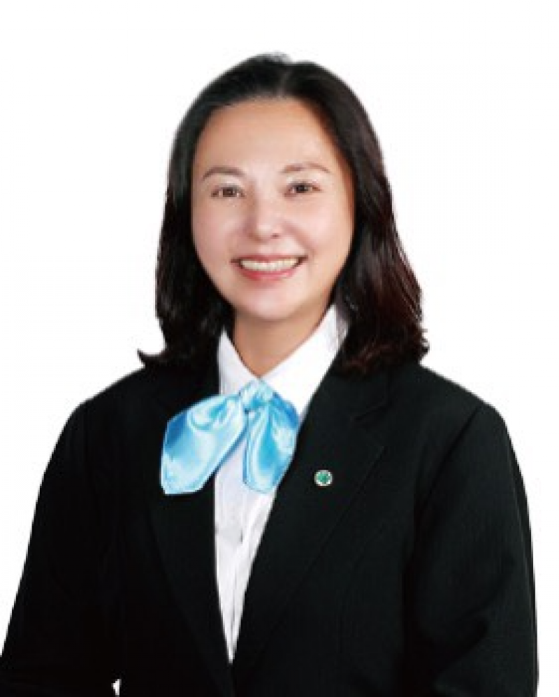 房仲 李婉溱 照片