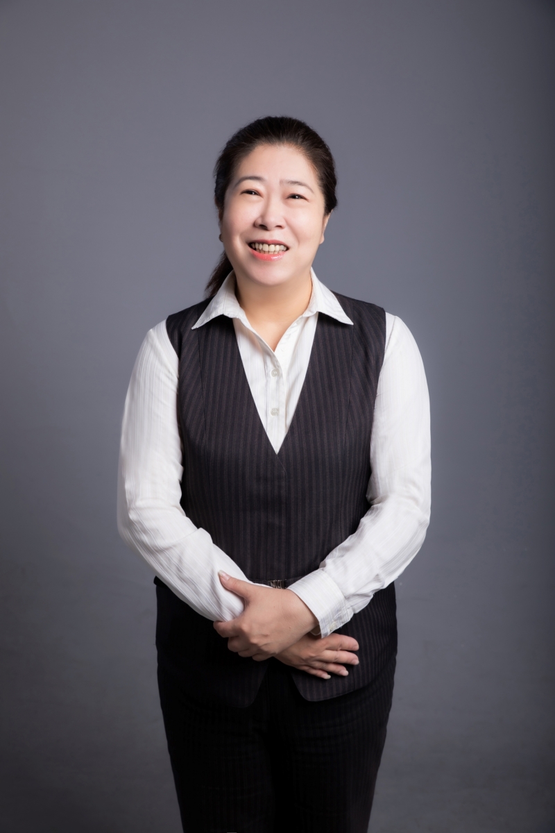 房仲 謝淑媛 照片