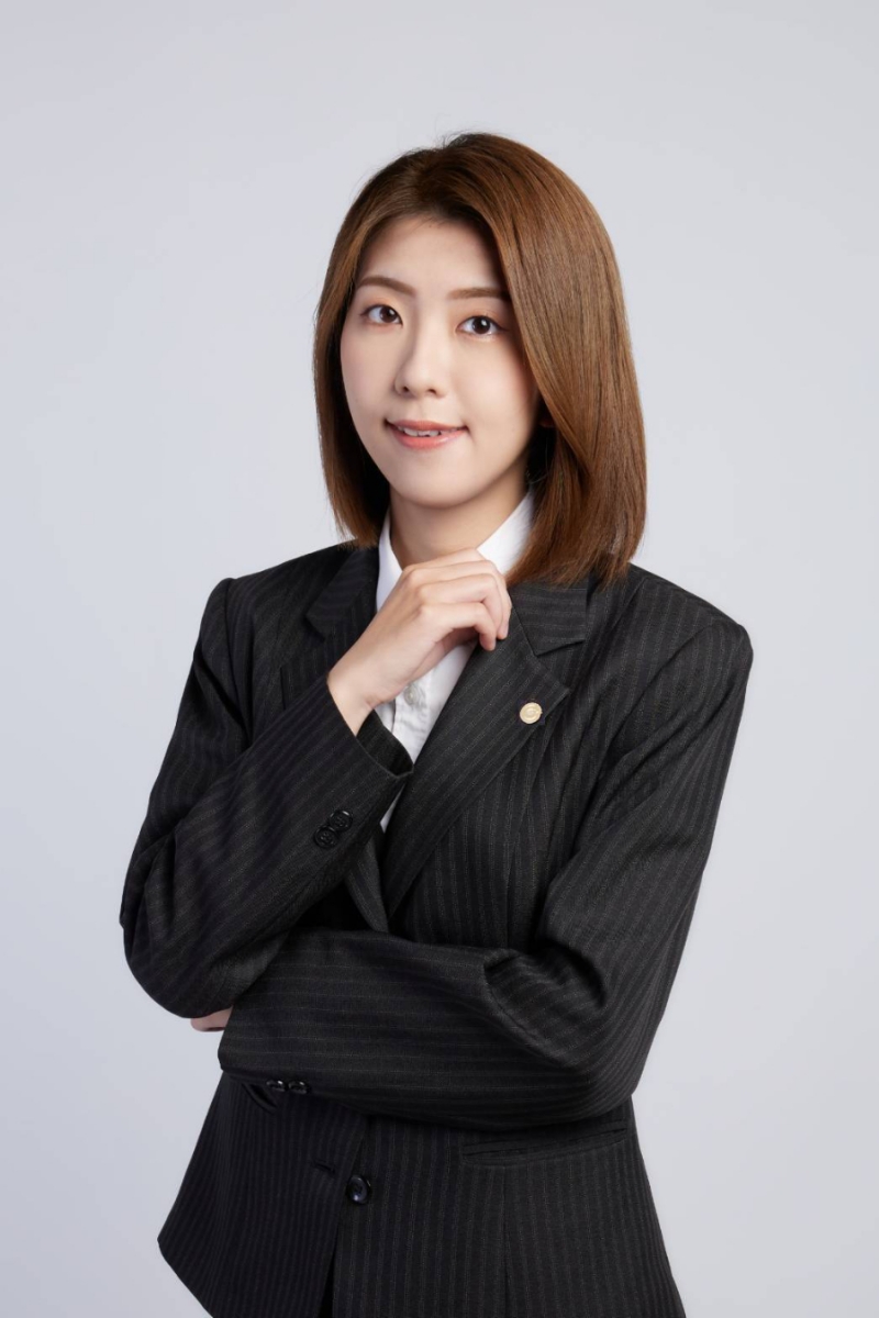 房仲 謝孟凌 照片