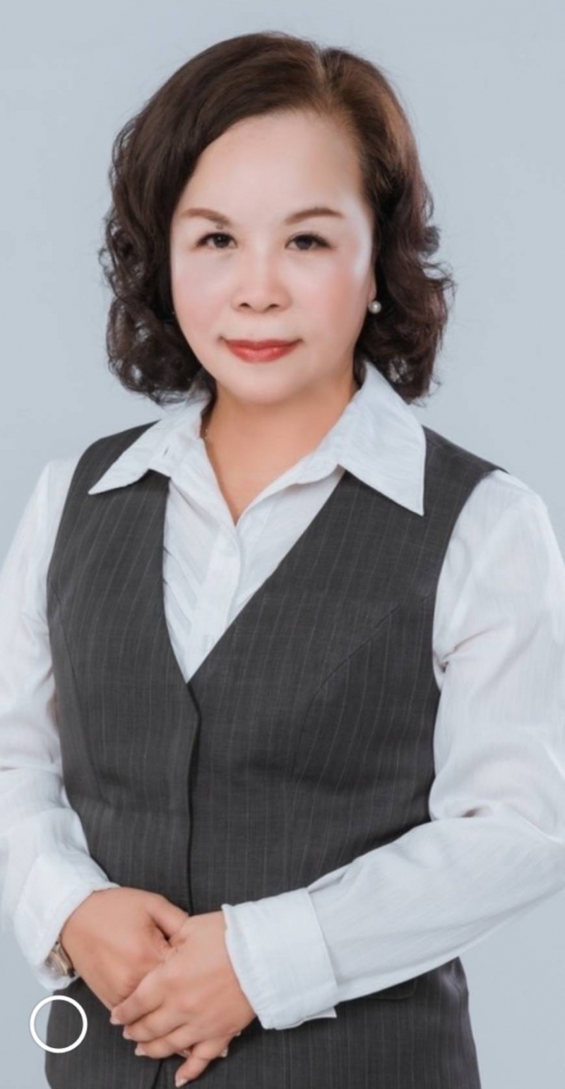 房仲 張莉 照片